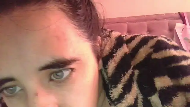 annarose19 online show from March 26, 7:45 pm