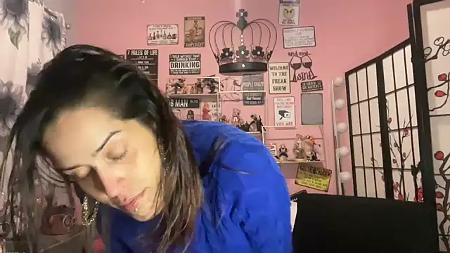 latinacubana online show from February 6, 12:11 am