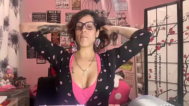 latinacubana online show from February 14, 7:59 am