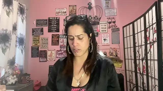 latinacubana online show from February 17, 11:22 pm