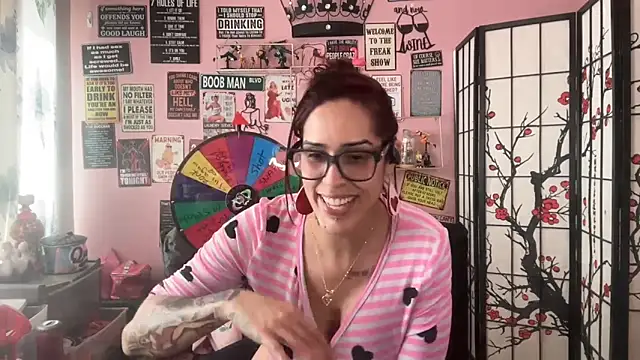 latinacubana online show from March 2, 4:58 pm