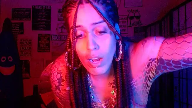 latinacubana online show from March 15, 9:38 am