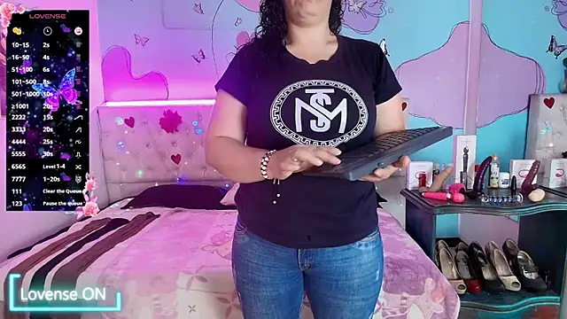 Zaly mature online show from June 16, 9:59 pm