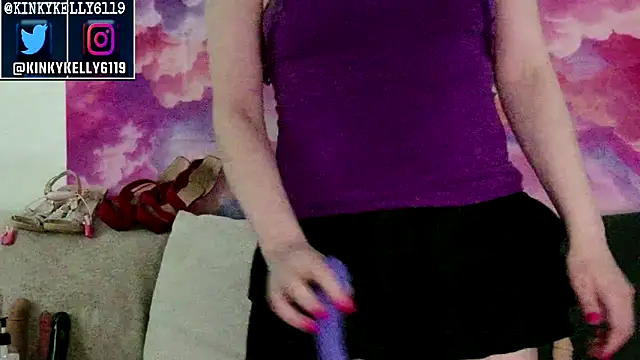 Kellylynn69 online show from March 13, 12:04 am