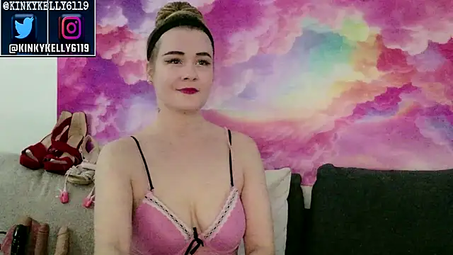 Snapshot of Kellylynn69 chatting on October 8, 10:54 pm Kellylynn69 online show from October 8, 10:54 pm