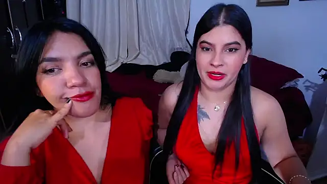 Snapshot of Sharlottee chatting on July 2, 10:38 pm Sharlottee online show from July 2, 10:38 pm