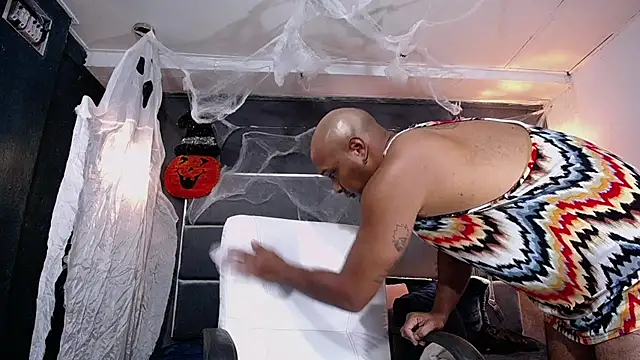 liam howard online show from November 3, 7:28 pm