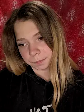 Zuli Kiska online show from November 20, 10:31 pm