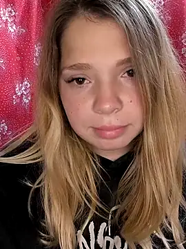 Zuli Kiska online show from October 11, 7:37 pm