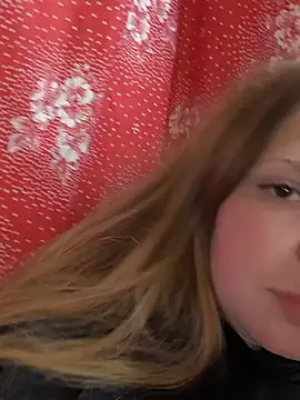 Snapshot of Zuli_Kiska chatting on May 13, 7:26 am Zuli Kiska online show from May 13, 7:26 am
