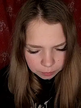 Zuli Kiska online show from December 19, 8:11 pm