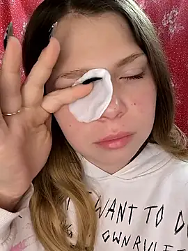 Zuli Kiska online show from March 22, 7:37 pm