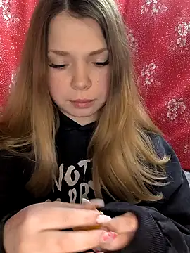 Zuli Kiska online show from March 3, 6:59 pm