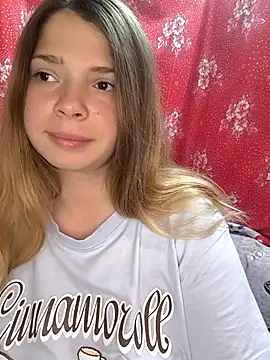 Snapshot of Zuli_Kiska chatting on June 22, 10:56 am Zuli Kiska online show from June 22, 10:56 am