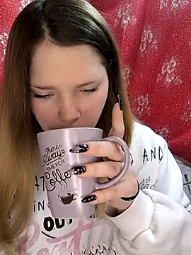 Zuli Kiska online show from March 15, 7:54 pm