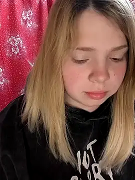 Zuli Kiska online show from March 11, 9:26 pm