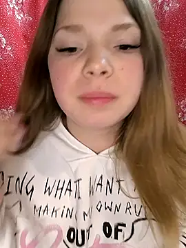 Zuli Kiska online show from February 25, 8:19 pm