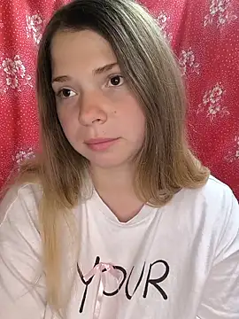 Snapshot of Zuli_Kiska chatting on June 14, 4:30 pm Zuli Kiska online show from June 14, 4:30 pm