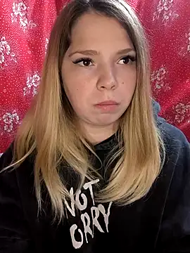 Zuli Kiska online show from October 25, 8:09 pm