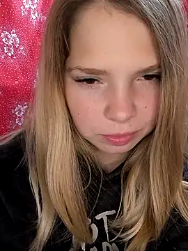 Zuli Kiska online show from September 14, 11:10 am