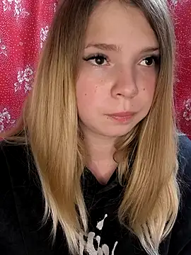 Zuli Kiska online show from October 30, 8:39 pm