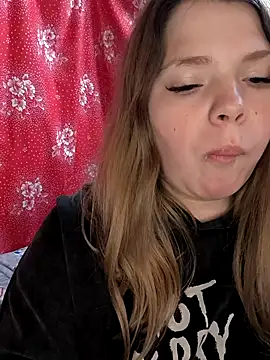 Zuli Kiska online show from December 20, 9:06 pm