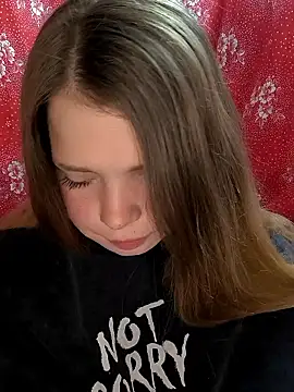 Zuli Kiska online show from May 7, 7:39 pm