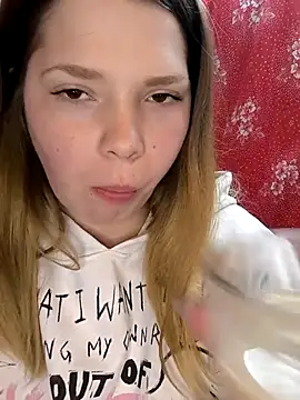 Zuli Kiska online show from March 10, 7:29 pm