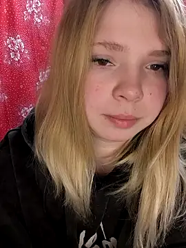 Zuli Kiska online show from February 21, 12:05 am