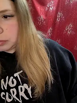 Zuli Kiska online show from February 23, 10:43 pm