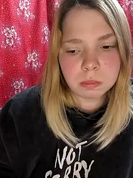 Zuli Kiska online show from March 14, 9:21 pm