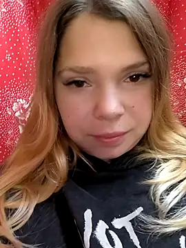 Zuli Kiska online show from November 16, 8:57 pm