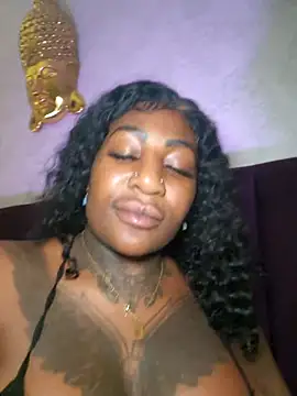 Snapshot of JosyBlack chatting on February 13, 6:37 pm JosyBlack online show from February 13, 6:37 pm