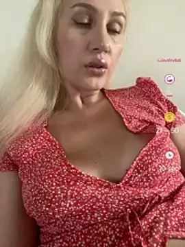YourBlondee online show from July 14, 12:21 am