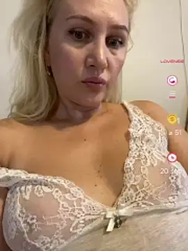 YourBlondee online show from July 11, 1:39 am