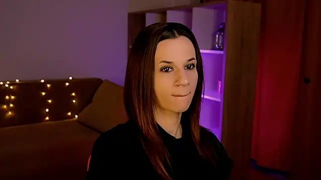 ItsAlisia online show from December 21, 7:10 am