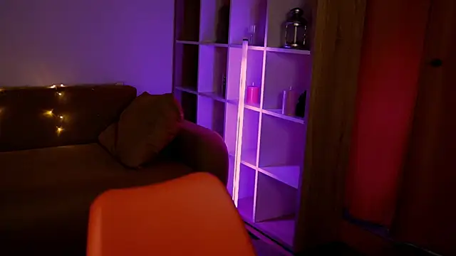 ItsAlisia online show from February 11, 1:44 pm