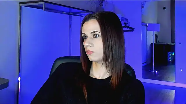 ItsAlisia online show from February 8, 6:33 am