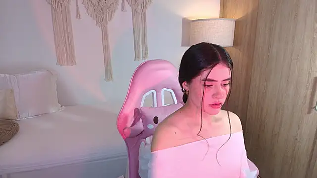 iriswest  online show from December 21, 12:57 am