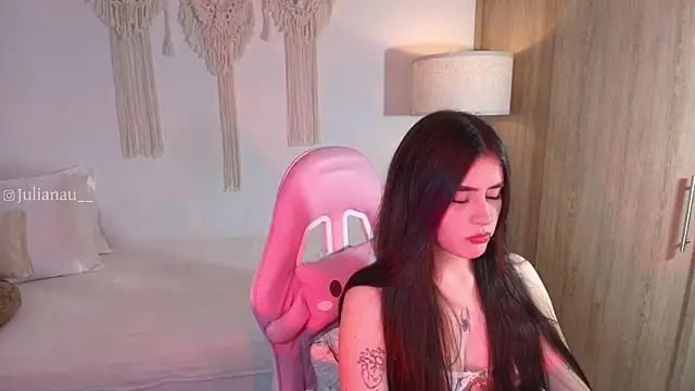 iriswest  online show from December 3, 12:12 am