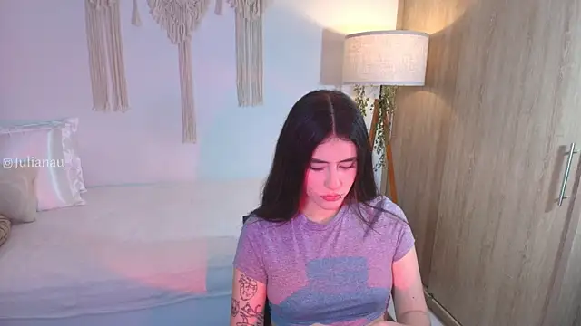 iriswest  online show from November 19, 12:21 am