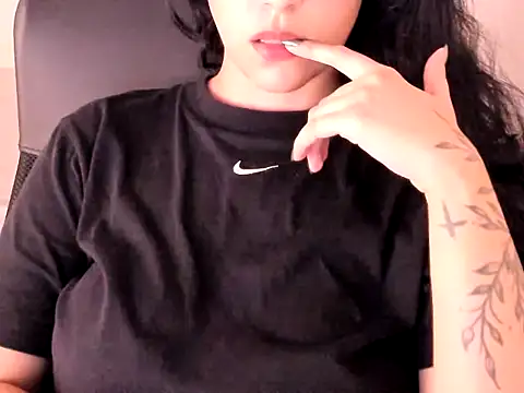 Kristenbr online show from April 8, 11:17 pm