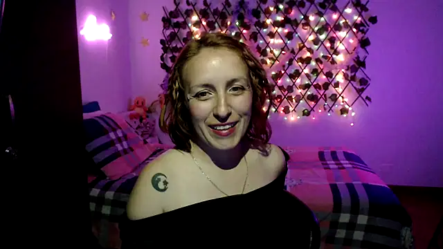 kittykalor09 online show from February 4, 1:22 am