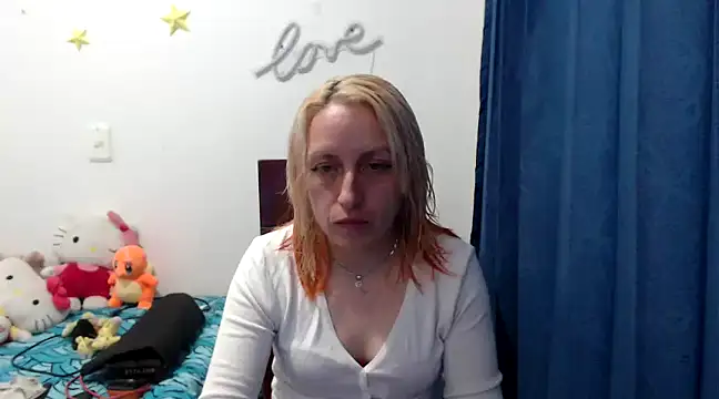 kittykalor09 online show from December 8, 11:40 pm