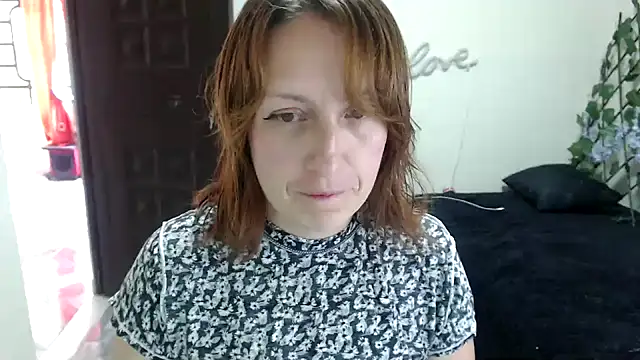 Snapshot of kittykalor09 chatting on June 25, 4:12 pm kittykalor09 online show from June 25, 4:12 pm