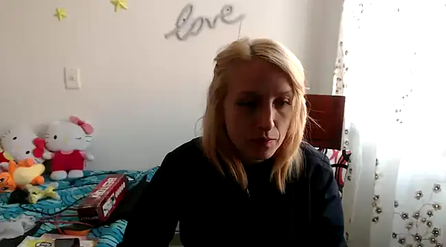 kittykalor09 online show from December 3, 2:44 pm