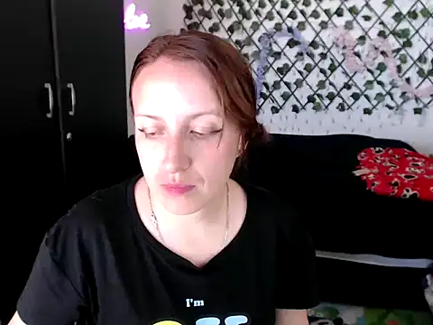 kittykalor09 online show from April 5, 4:35 pm