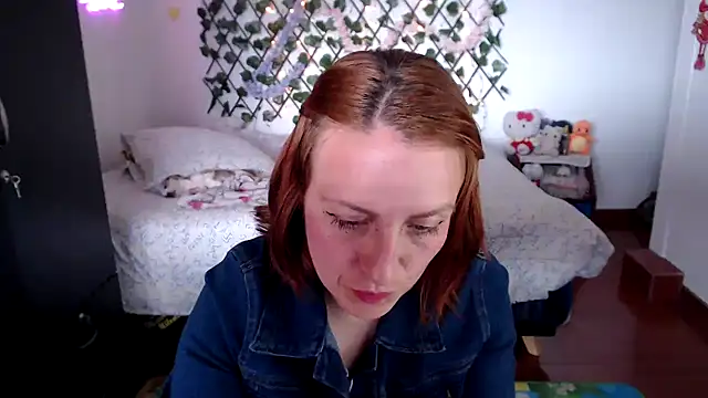 kittykalor09 online show from February 8, 10:18 pm