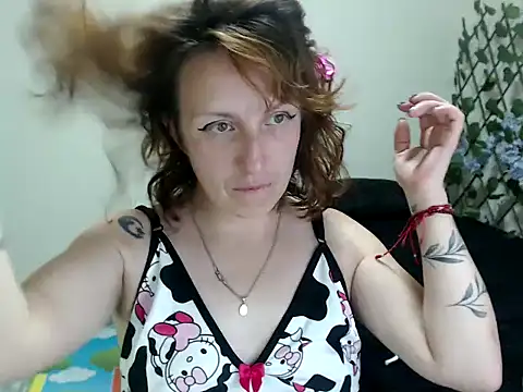 Snapshot of kittykalor09 chatting on June 14, 2:35 am kittykalor09 online show from June 14, 2:35 am
