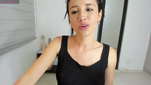 Snapshot of _arianna_hot22 chatting on October 9, 12:33 am arianna hot22 online show from October 9, 12:33 am